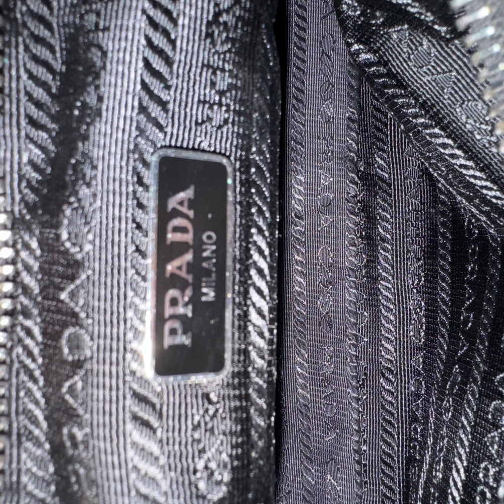 Prada Re-edition Nylon 2005 - Picture 4 of 5